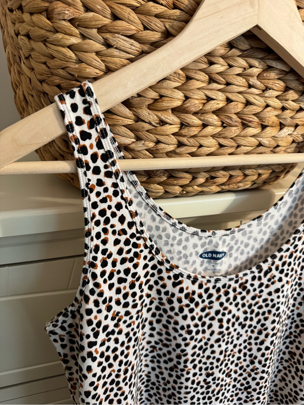 Old Navy Dot Print Leopard Print Tank Top Medium White Brown Black Sleeveless - Picture 2 of 5